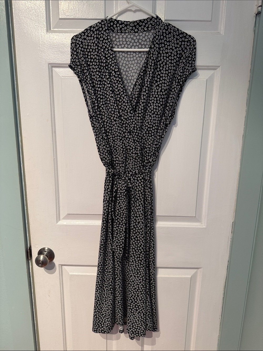 H&M Black Floral Wrap Midi Dress - Elegant Everyday Style (M)